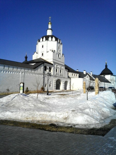 Мужской монастырь на острове Свияжске