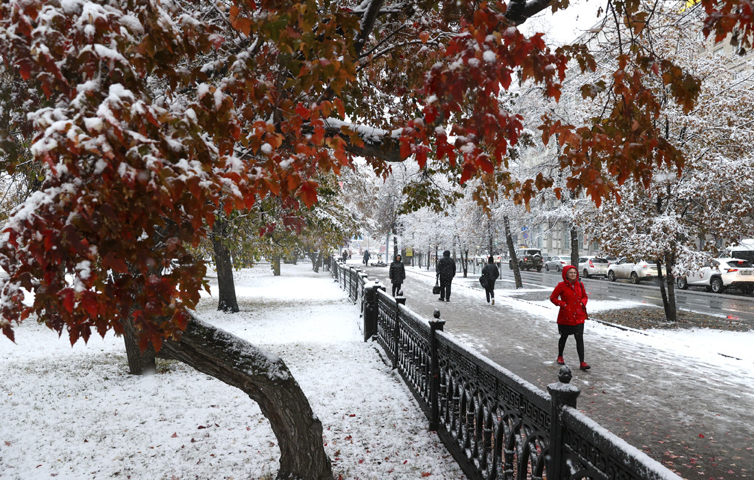 Город встретит первый снег. Первый снег. Снег в сентябре. Первый снег в Новосибирске. А У нас первый снег.