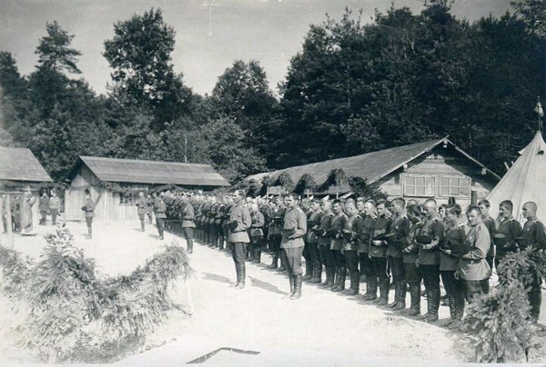 Кубанский гвардейский казачий дивизион, 1923 г. Из архива белого эмигранта, жившего в Сербии и служившего в этом дивизионе.