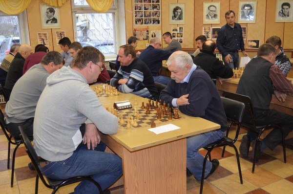 Турнир по шахматам между членскими организациями Регионального союза «Тамбовское областное объединение организаций профсоюзов» прошел 10 ноября на базе шахматного клуба ПАО «Пигмент».
